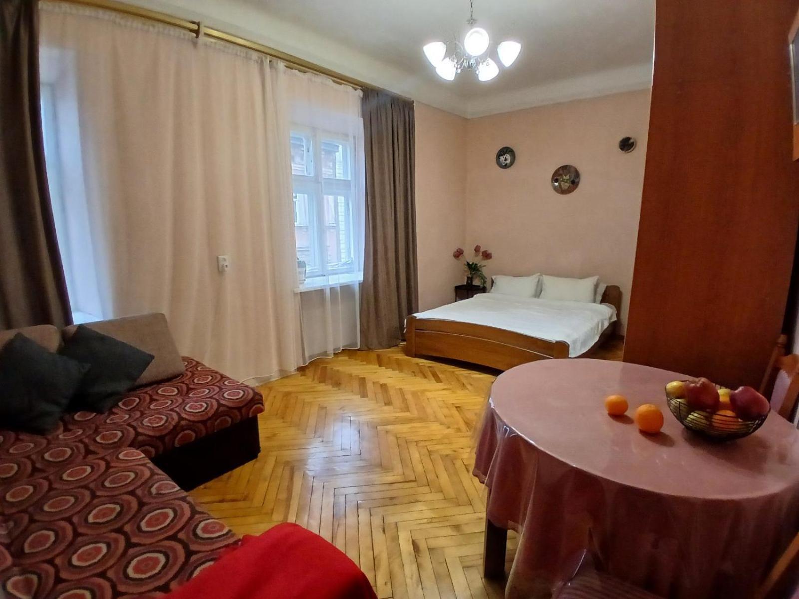 Бюджетная Квартира На Леси Украинки Lviv Buitenkant foto